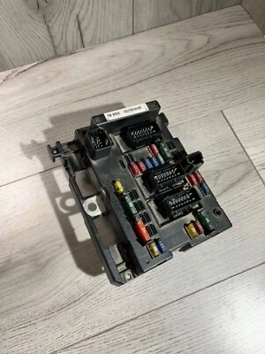 Caja de fusibles módulo control BSM Citroen Berlingo C2 C3 C5 Xsara Peugeot 1007 206 307 Foto 1 de 4