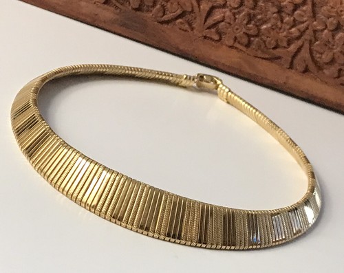 VETEMENTS Bella Collana 16' Collana 16' Ampia Statement Tono Oro Testurizzato. #672