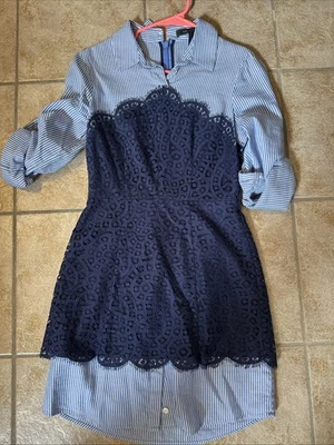 Camisa de vestir a rayas azules y blancas Foto 1 de 3