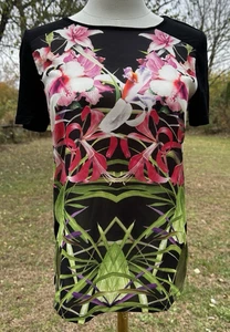 T-shirt grafica Ted Baker Renella Mirrored Tropics taglia 1 (X-Small) - Foto 1 di 12
