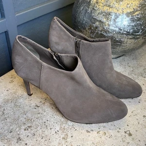 Antonio Melani grau Wildleder Leder Stiletto-Absatz seitlicher Reißverschluss Stiefeletten Größe 10  - Bild 1 von 8