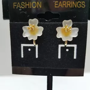 Pendientes florales esmerilados clip tono dorado - Imagen 1 de 4