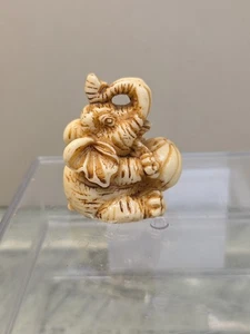 Elephant Figurines Hand Carved  - Picture 1 of 8