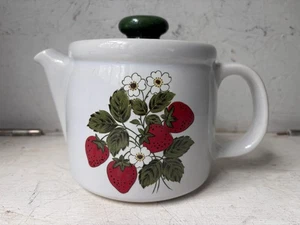 Vintage 1970’s McCoy Small Teapot Strawberry Country Pattern 7129 w/ Lid - Picture 1 of 9