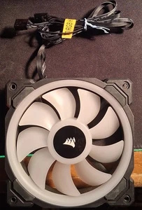 Ventilatore illuminato Corsair 12v RGB C0-9050072-WW - Foto 1 di 2