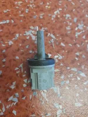 Sensore temperatura VW GOLF IV Variant 1J5 1J0907543B 1.90 Diesel 81kw 11842362 - Immagine 1 di 2