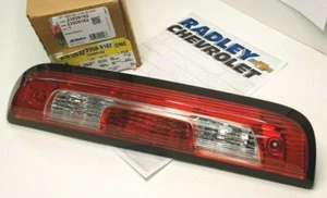 23509162 NEW GM OEM CENTER MOUNT STOP LAMP CHEVROLET GMC B217 - Picture 1 of 2