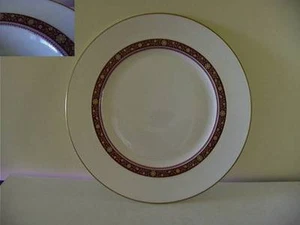 Royal Doulton - Minuet - Dinner Plate - Picture 1 of 1