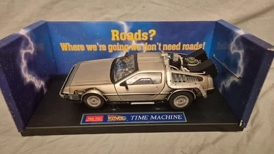 Sun Star - 1:18 - Christopher Lloyd Signed "Back To The Future" DeLorean - Image 1 of 4