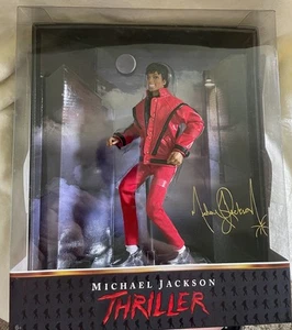 PLAYMATES TOYS - MICHAEL JACKSON THRILLER Puppe 2010 Neu! - Bild 1 von 6
