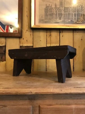 Antique Early 20th Century Pine Milking Stool — 第 1/4 张图片