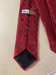 NOEL COLLECTION Necktie Red Christmas Holly Holiday Party Pointed 60 inches - Picture 1 of 8