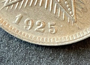 Congo Belge - Albert Ier - Superbe monnaie de 5 Centimes 1925 ( 2 et 5 haut) - Picture 1 of 3