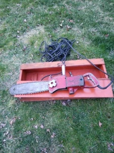 Vintage Mall Tool Company 13” Electric Chainsaw 1E12 USA Works In Wood Case - Picture 1 of 19