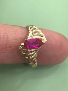 ANELLO SCALE ORO GIALLO 14 KT MISURA 6,25 PESO 2,8g PIETRA PREZIOSA TENDONI ROSSO BRILLANTE - Foto 1 di 18
