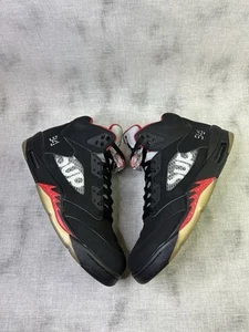 Size 11 - Supreme x Air Jordan 5 Retro Black - Picture 1 of 7