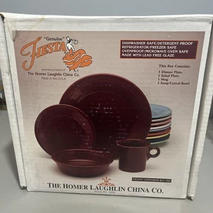 Fiesta 831 102 Rentner Zinnober 4 Stück Speise- und Salatteller, Suppenschüssel, Becher - Bild 1 von 6