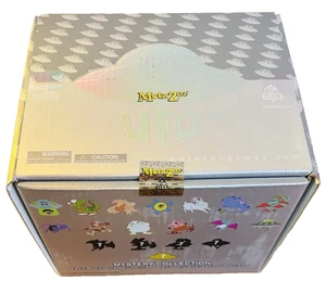 FACTORY SEALED MetaZoo 1st ed UFO Pin Club Box (contains 1 pin, 2 promos) - Picture 1 of 4