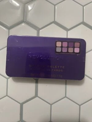 Paleta de sombras de ojos MAKEUP REVOLUTION Forever Flawless Dynamic 8 pan, MESMERIZADA Foto 1 de 2