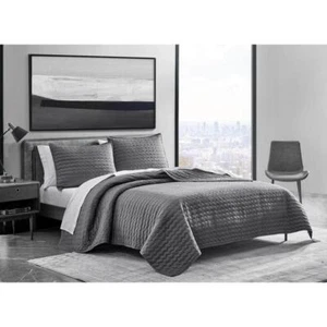 VERA WANG Quilt Set 3-Piece Soft + Lightweight Cotton King in Charcoal Gray - Picture 1 of 8