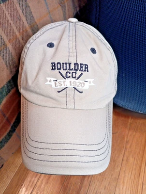 复古风格 BOULDER COLORADO Est 1920i 刺绣棉可调帽 — 第 1/4 张图片