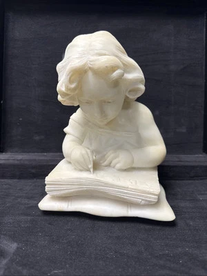 "Fina escultura antigua tallada en alabastro del siglo XIX 8,5"" niña escribiendo ABC sin firmar" Foto 1 de 4