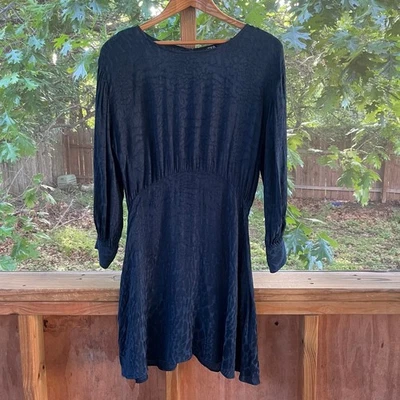 Vestido para mujer Zara verde azulado jacquard manga larga estampado animal talla M. NUEVO Foto 1 de 4