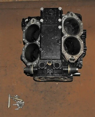 Johnson 90 HP 2 Stroke Cylinder Block Assembly PN 5005461 Fits 2001-2005 - Image 1 of 4