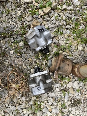 ISEKI TL2500 2 bombas hidráulicas bomba de dirección asistida / bomba hidráulica Foto 1 de 4