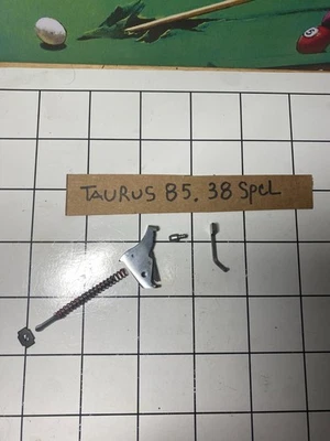 Taurus 85,38 especial, martillo, barra de transferencia, percutor. pasador central, Foto 1 de 3