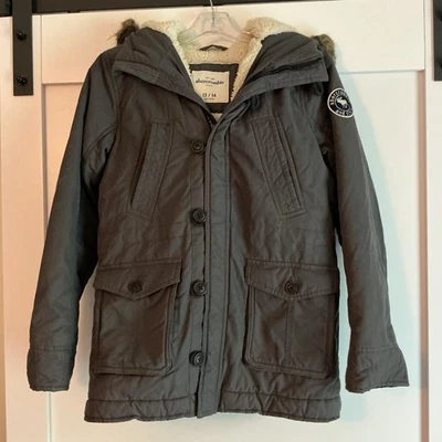 Abercrombie and Fitch Chaqueta de Invierno con Capucha Piel Sintética Capucha Desmontable Juvenil 13/14 Foto 1 de 4