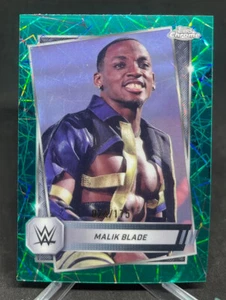 2025 Topps WWE cromo Malik Blade verde azulado refractor láser #'d/175 - Imagen 1 de 2