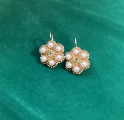  Pendientes de oro sobre ley con perlas y piedra central verde amarillo claro  Foto 1 de 3