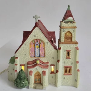 Caja abierta iluminada cerámica iglesia pueblo casa campanario techo nieve 8x8" - Imagen 1 de 11