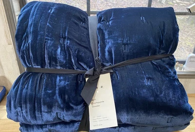 New West Elm Lush Velvet Tack Stitch Full/Queen Quilt ~Midnight Blue~ - Image 1 of 4