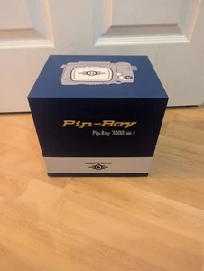 Bethesda Fallout Vault-Tec Pip-Boy 3000 MK V Die-Cast Replica NEW IN BOX PIPBOY - Picture 1 of 3