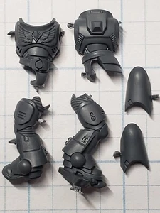 Warhammer 40k Space Wolves Bits Blood Claws Action Torso Legs #61 - Picture 1 of 10