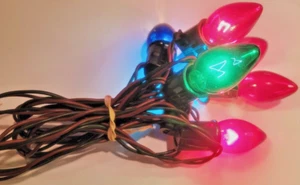 C-9 Christmas String Lights 7 bulbs Translucent Multicolor Red Green Wire - Picture 1 of 4