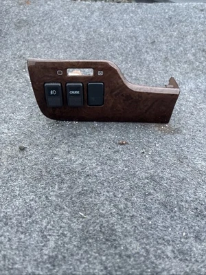 Subaru Legacy 2003 crucero e interruptor de luz Foto 1 de 4