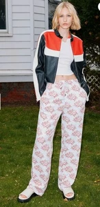 X-GIRL Hose mit Blumenmuster und Tattoo-Print Größe Small - Bild 1 von 9