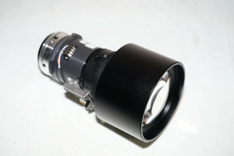 ^ Digital Projection 2.22-4.43:1 Projector Zoom Lens #E29 - Image 1 of 4