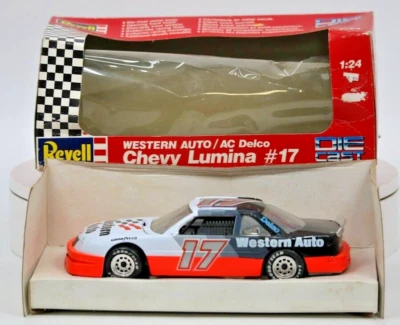 Revell 1:24 Western Auto/ AC Delco Chevy Lumina #17 Stock Car NIB  - Image 1 of 4