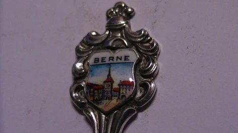 BERNE SWITZERLAND SWISS .800 SILVER SOUVENIR SPOON ZYTGLOGGE CLOCK TOWER ENAMEL Cover