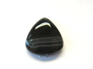 Onyx gebändert - Banded Agate Cabochon 33,3x31,5 mm 65 ct. Nr. U23052 - Bild 1 von 1