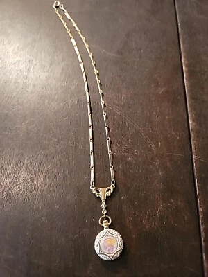 Collar medallón cadena oro vintage/falta colgante en la parte delantera del medallón-12"  Foto 1 de 4