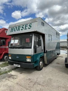Ford Cargo 0813 Horsebox Horse Lorry Horse Truck - Picture 1 of 21