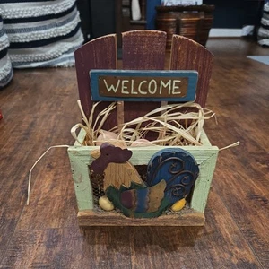 3D Hühnerhahn WILLKOMMEN Holzwand/Regal 9" hoch. mit 3 realistischen Eiern. - Bild 1 von 4