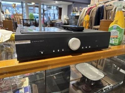 Musical Fidelity M2si Integrated Amplifier Hifi Amp - Image 1 of 4