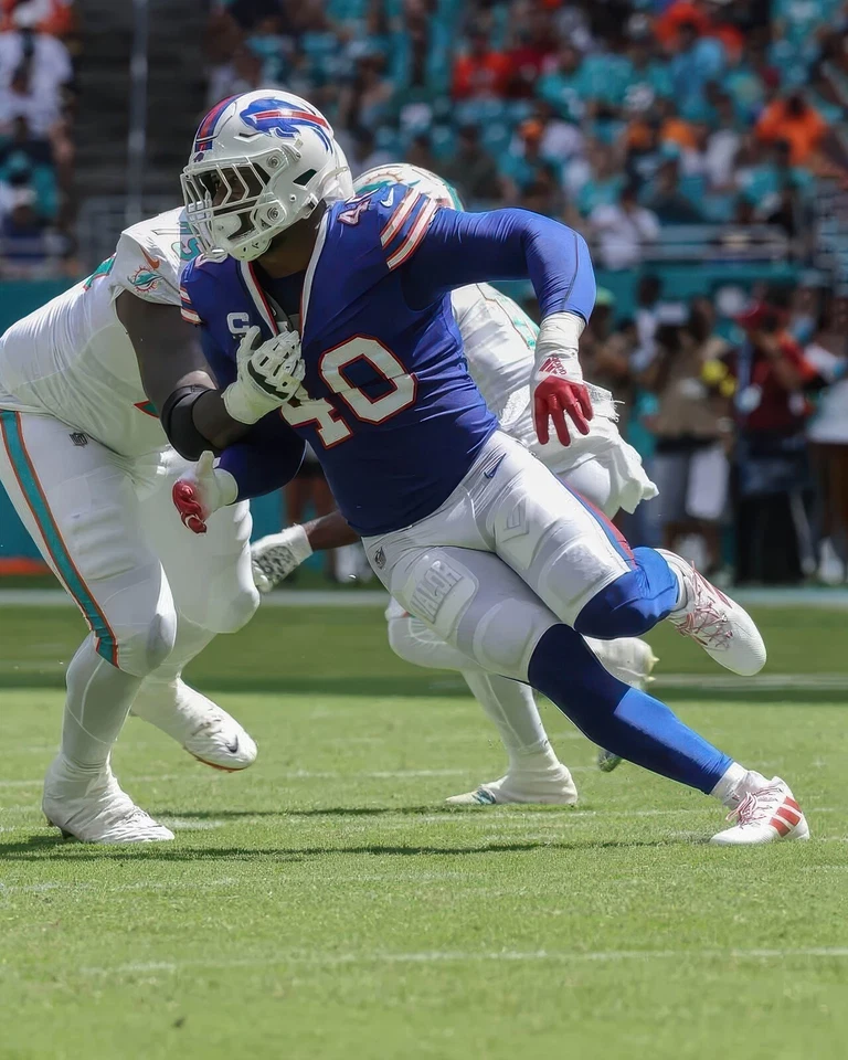 Impresión fotográfica brillante Von Miller #40 Buffalo Bills NFL 8"X10" 2 Foto 1 de 1