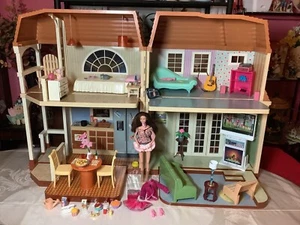 Vintage 2008 Disney Hannah Montana Malibu Beach Doll House w/Accessories - Picture 1 of 19
